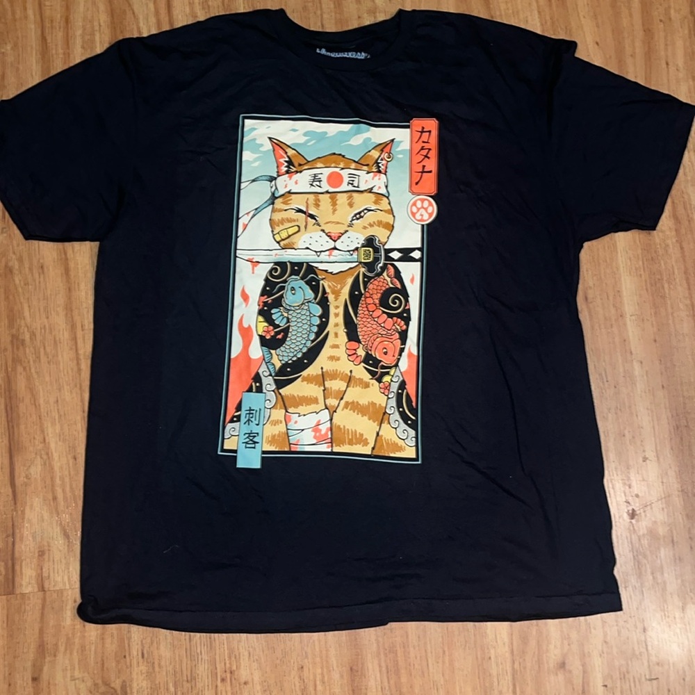Samurai cat NWOT graphic T-shirt
